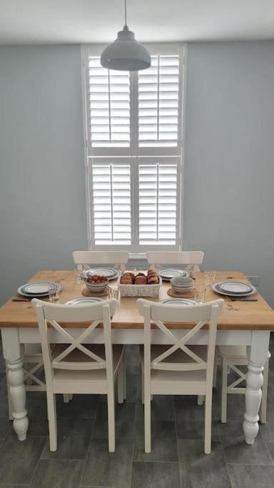 Bay Coastal Apartment